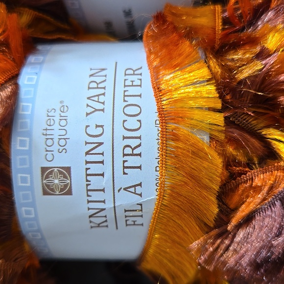 Crafters Square Eyelash Knitting Yarn lot of 10 skeins New - Picture 3 of 6